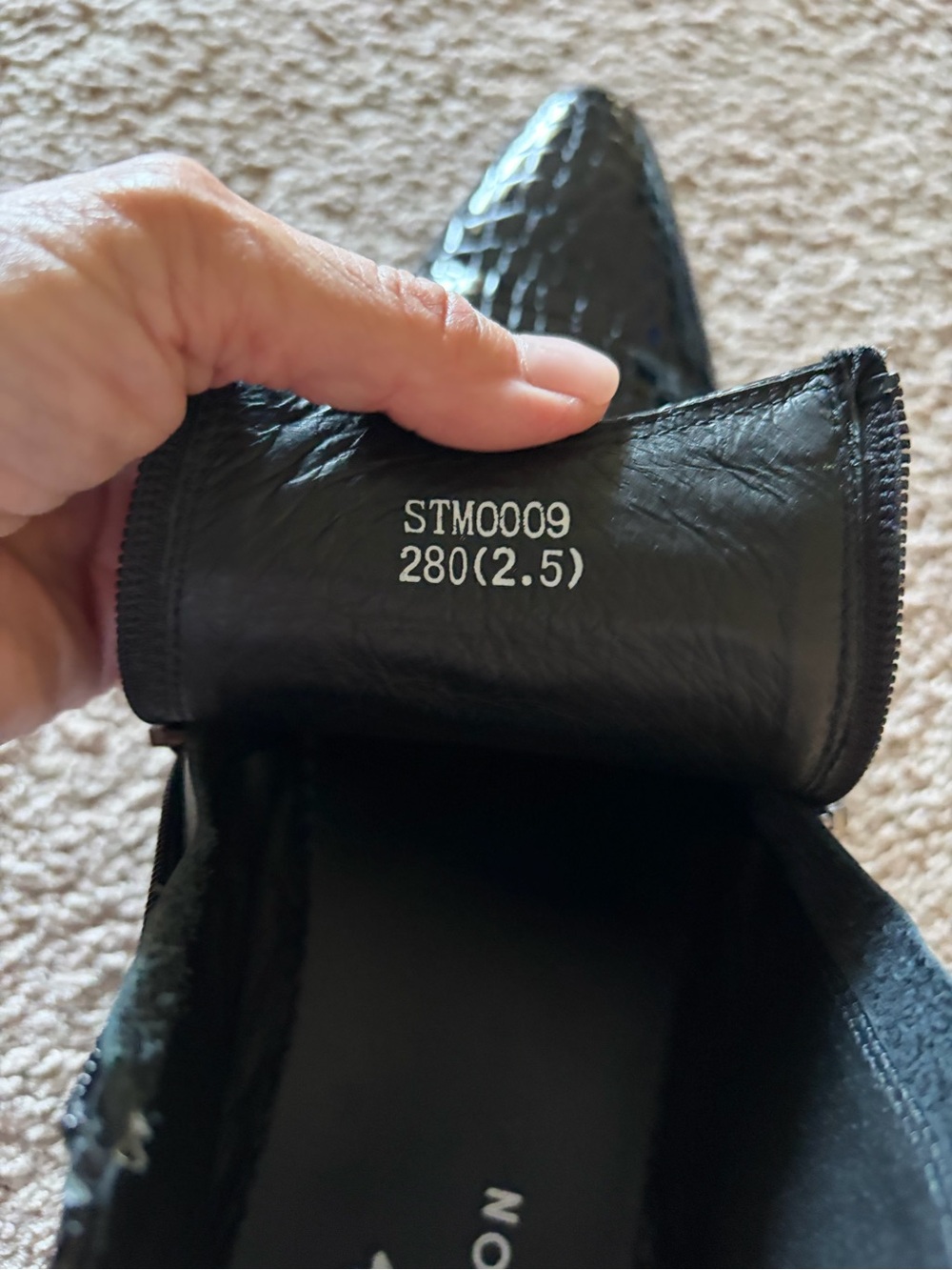 Santimon Men's Black Patent Croc-Embossed Leather Chelsea Boots - Picture 8 of 8